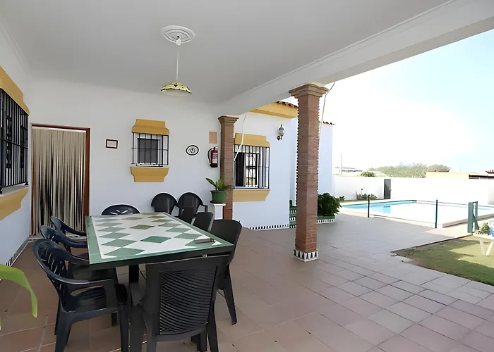 Con Piscina Privada Y Zona De Barbacoa Cerca Del Pueblo كونيل ذي لا فرونتيرا