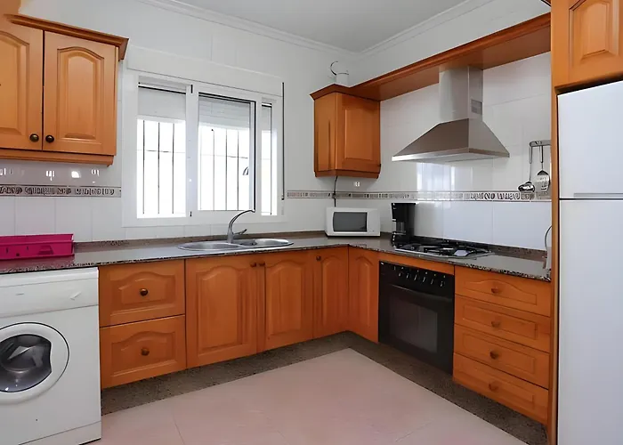 Con Piscina Privada Y Zona De Barbacoa Cerca Del Pueblo كونيل ذي لا فرونتيرا