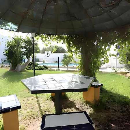木屋 Con Piscina Privada Y Zona De Barbacoa Cerca Del Pueblo