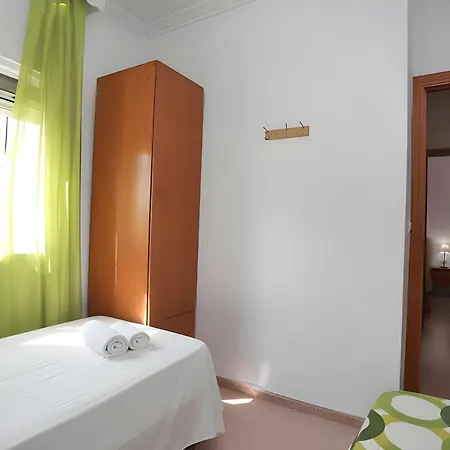 Con Piscina Privada Y Zona De Barbacoa Cerca Del Pueblo Chalet