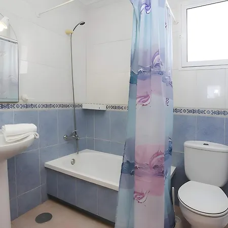 Chalet Con Piscina Privada Y Zona De Barbacoa Cerca Del Pueblo *