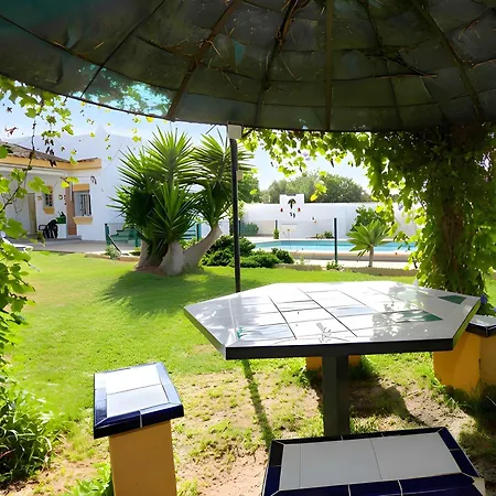 Con Piscina Privada Y Zona De Barbacoa Cerca Del Pueblo Horská chata