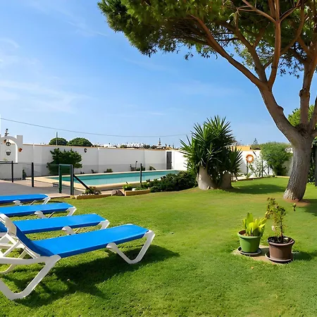 Con Piscina Privada Y Zona De Barbacoa Cerca Del Pueblo Horská chata Conil De La Frontera