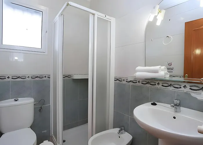 Con Piscina Privada Y Zona De Barbacoa Cerca Del Pueblo *